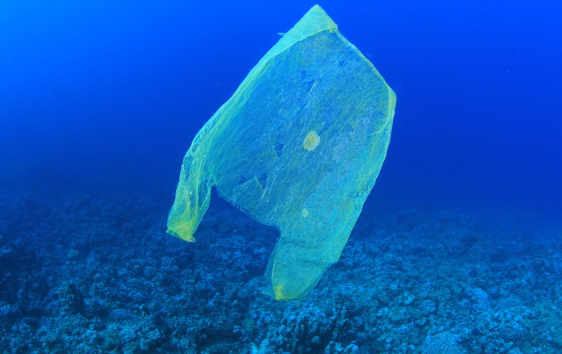 01062018 saco plastico oceano funverde