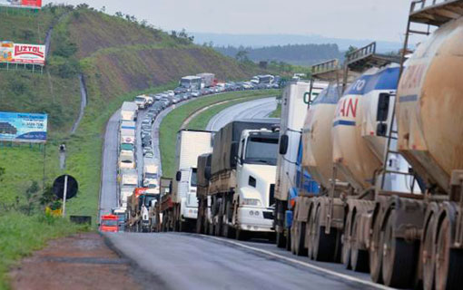 09112015_caminhoneiros_greve_ebc