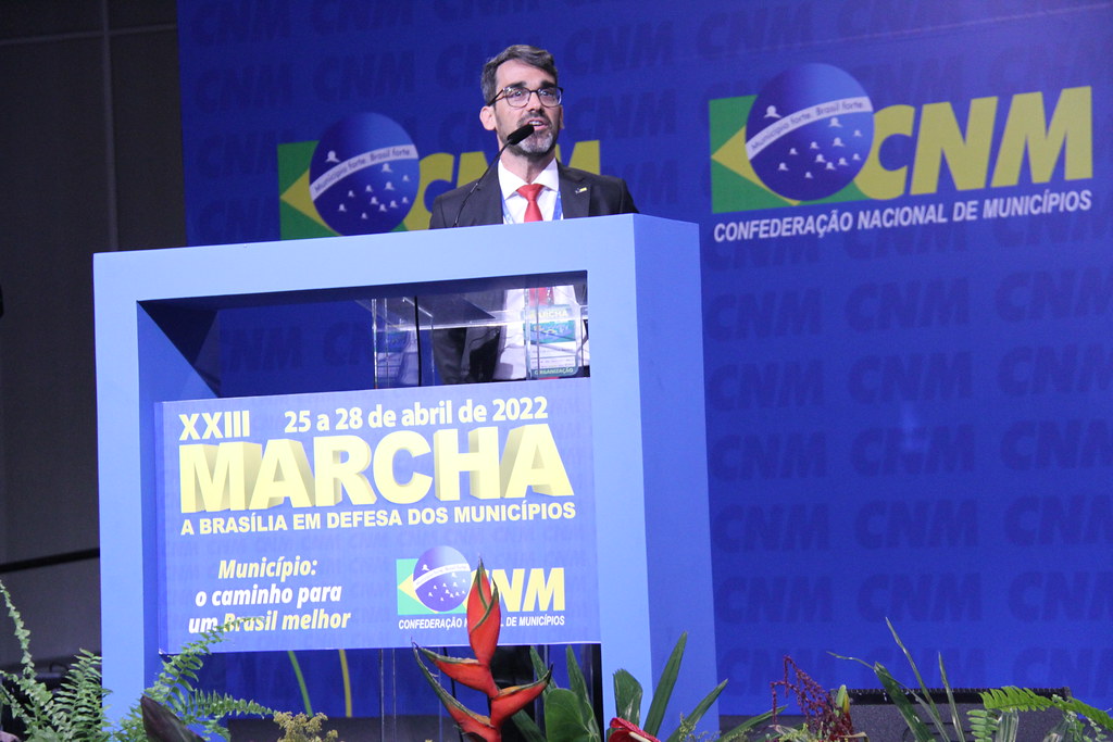 52035993013 b9b416cbcc b