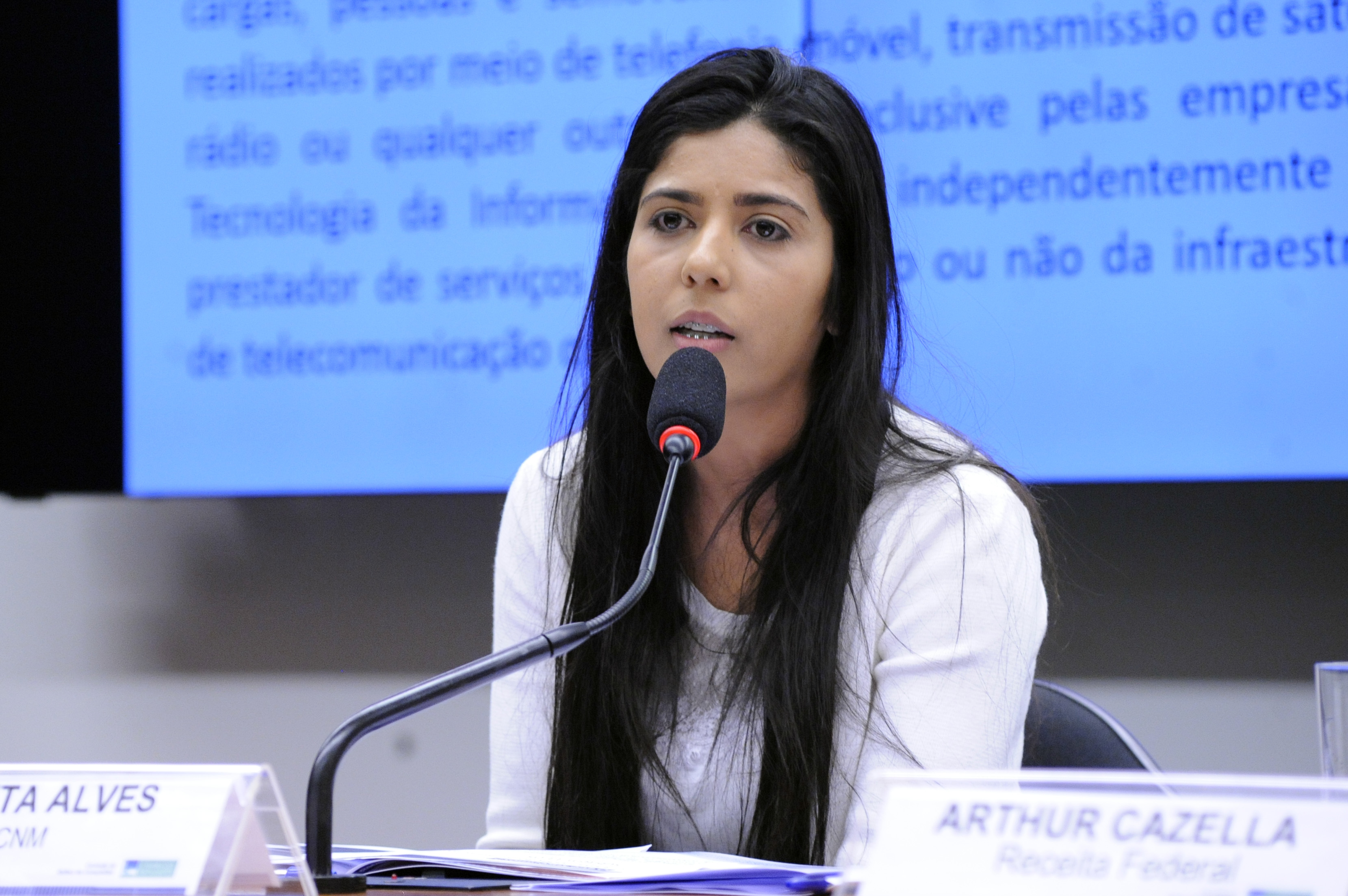08102019 audiencia thalyta Ag.Camara